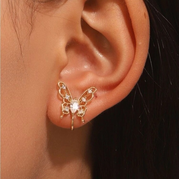 Gold 1pc Butterfly Ear Cuff - Picture 1 of 3